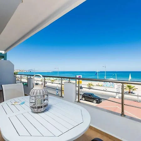 Beachfront Daire Resmo